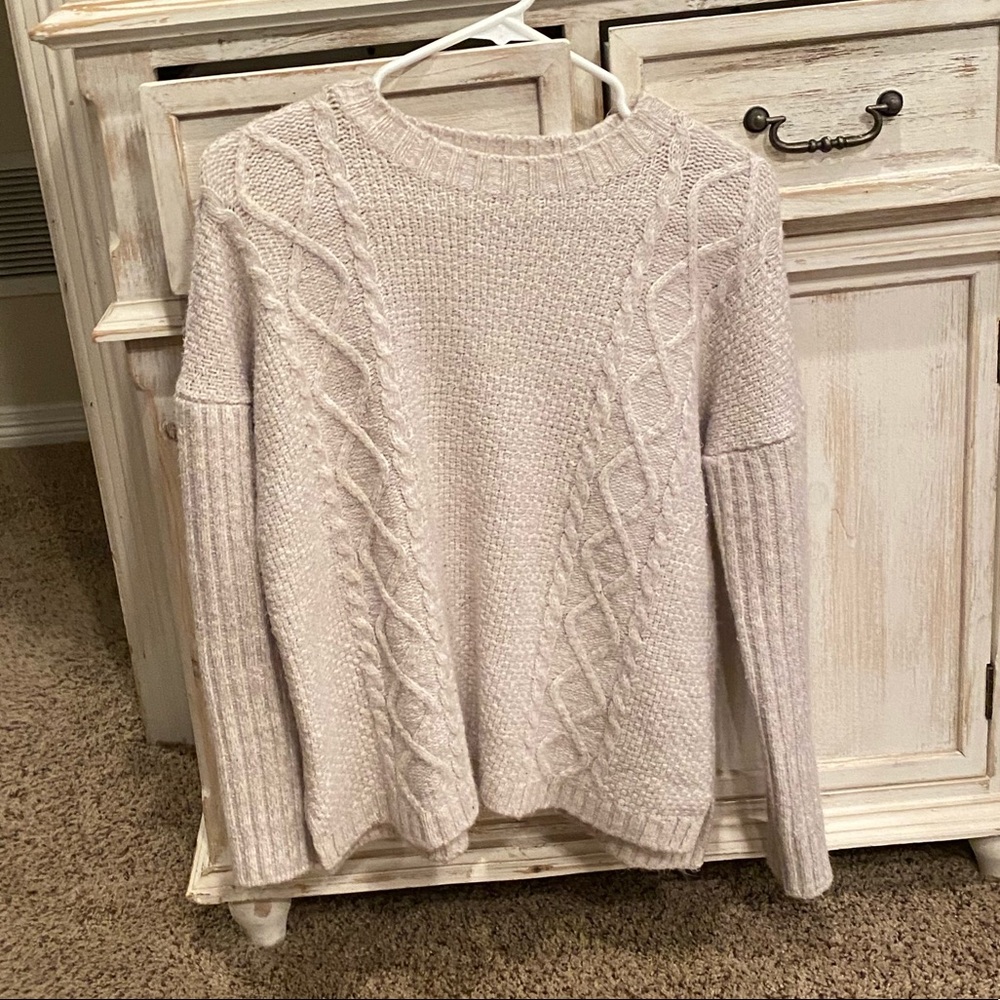 Forever 21 Medium like new cream sweater